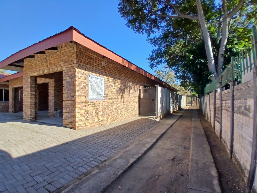 Commercial Property for Sale in Bodorp North West